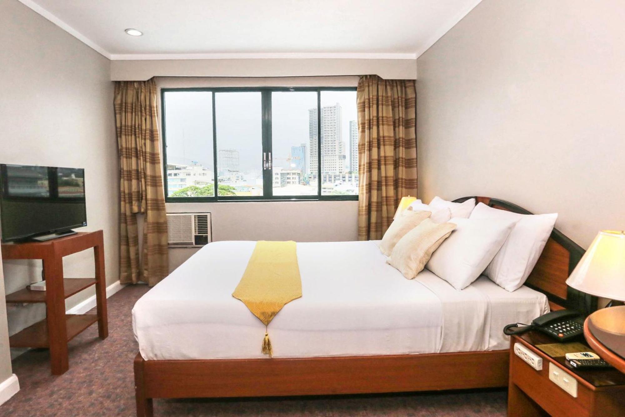 Holiday Plaza Hotel - Cebu Luaran gambar